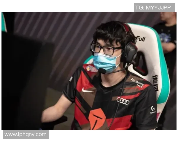 斯蒂文尼奇与雷丁激战正酣谁能在这场对决中笑到最后