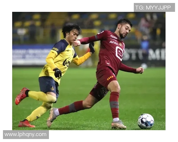 哈维西蒙斯的崛起之路：从青训小将到足球新星的精彩旅程