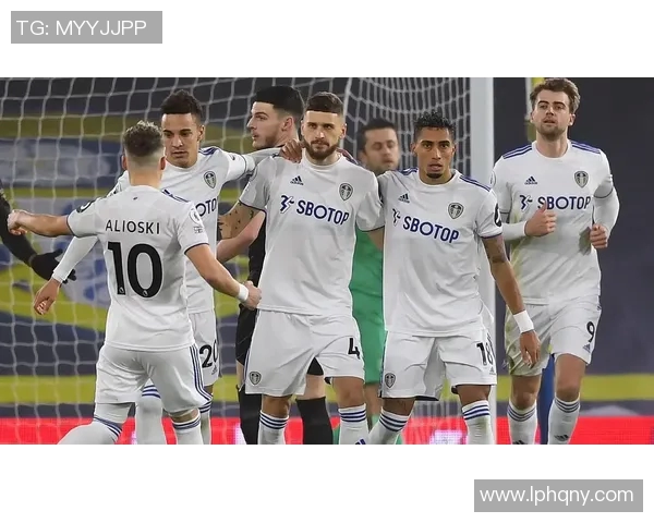 西布罗姆主场迎战利兹联争夺英冠关键三分的激烈对决