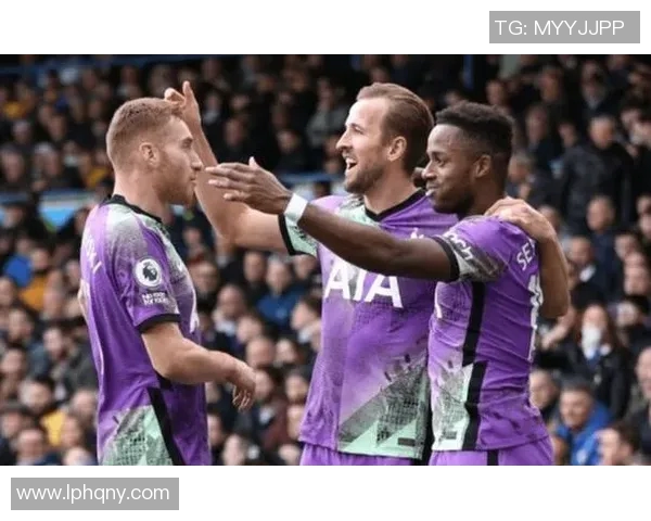 莱切城与热刺激战正酣赛季关键战役引发球迷热议