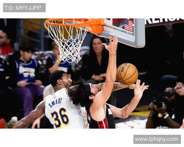 骑士与猛龙激战正酣NBA精彩对决在线直播全程回放与分析