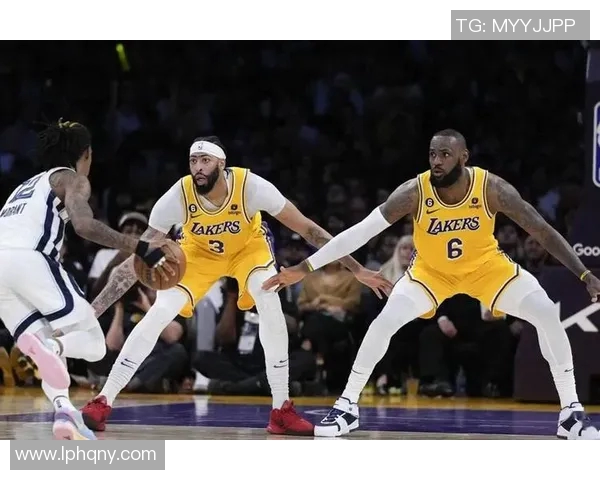 2018年12月16日湖人对阵黄蜂精彩比赛录像回放及赛后分析