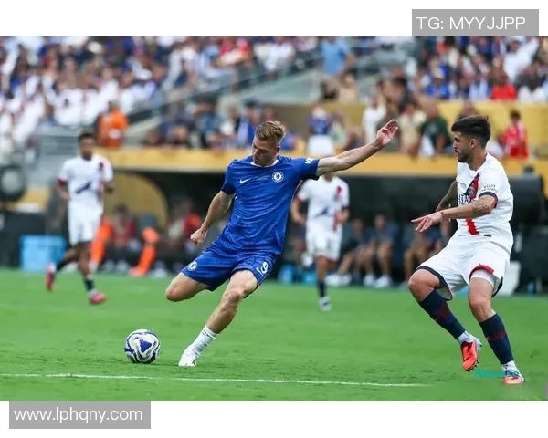 切尔西与巴黎圣日耳曼比赛裁判分析及争议判罚回顾 切尔西与巴黎圣日耳曼比赛裁判分析及争议判罚回顾