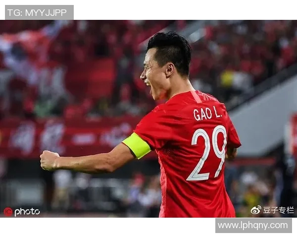 恒大与红钻激战正酣比分胶着球迷热情高涨期待逆转时刻